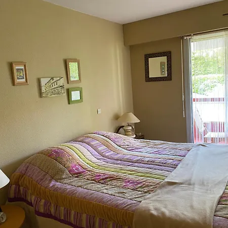 Nid De Verdure Proche Ocean