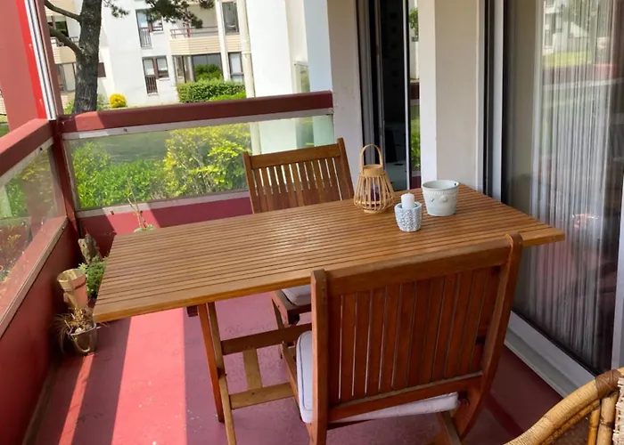 Nid De Verdure Proche Ocean *